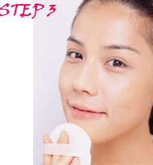 美女示范:轻松打造清爽妆容