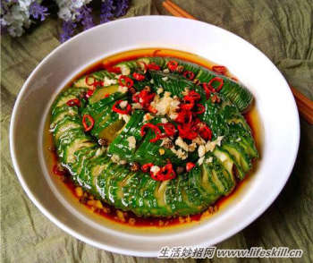 ���տ��� ѧ��12����ˬС��